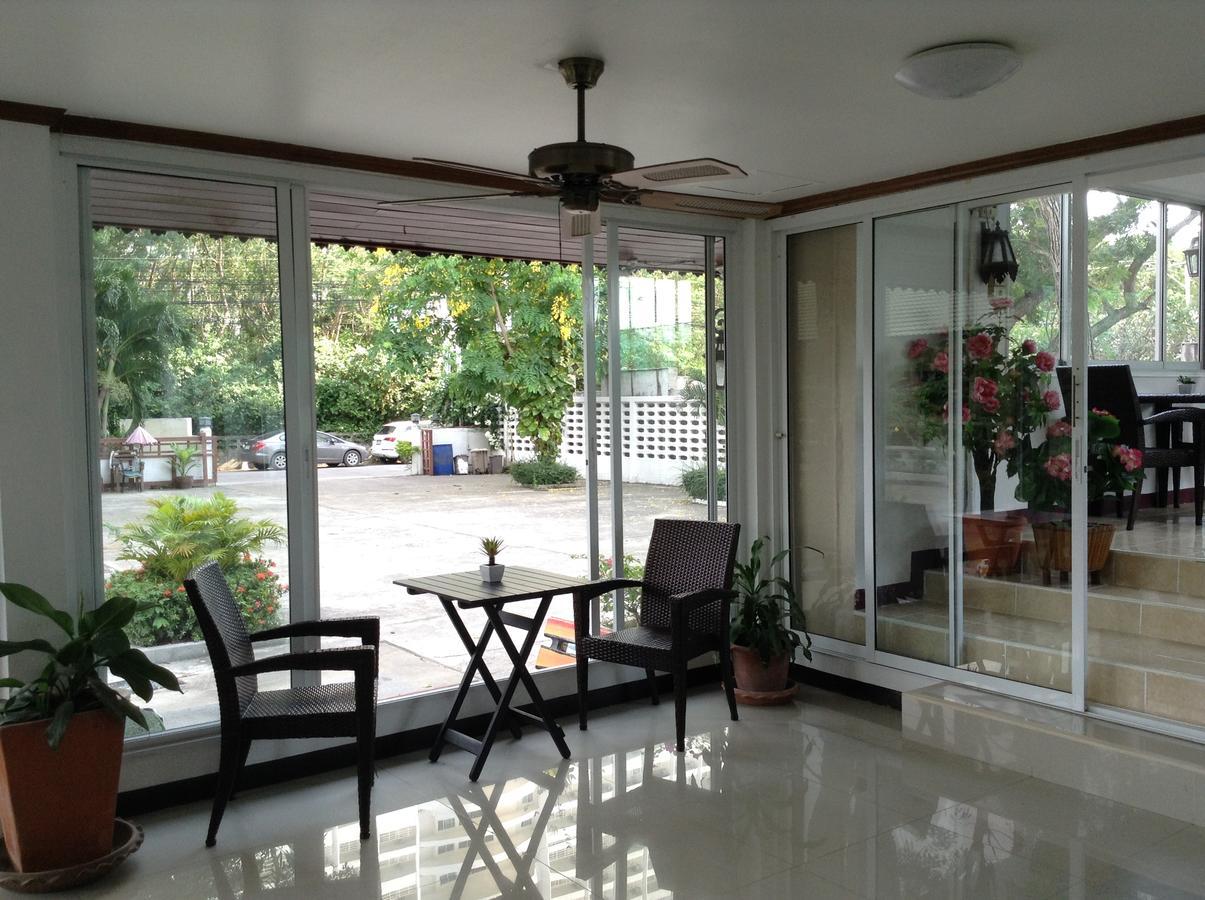 Jomtien Cozy Inn Pattaya Esterno foto